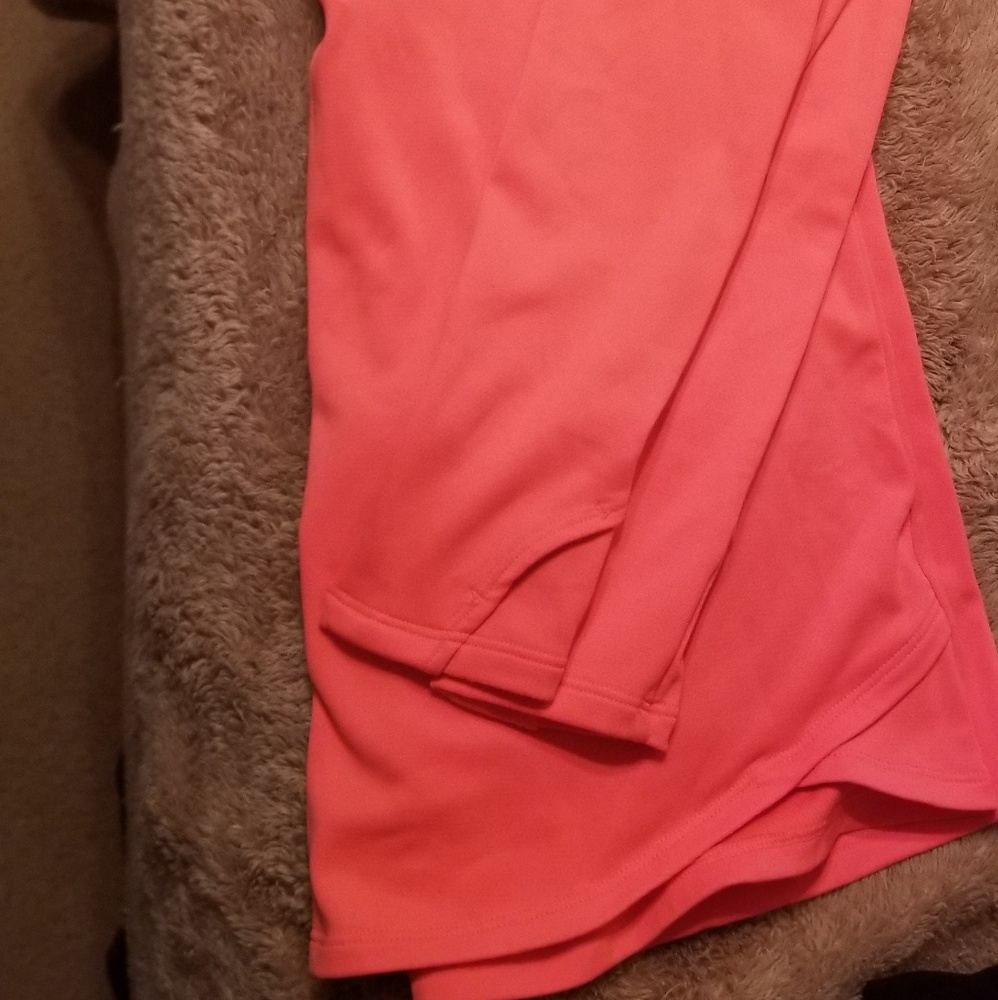Under armour pull over - Picture 4 of 4